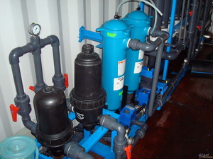 container desalination system